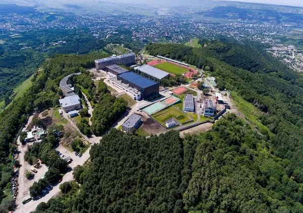 Спортивно-оздоровительный комплекс "Вершина 1240" в Кисловодске