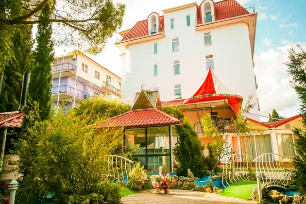 Санаторий Крымские Зори в Алуште: фото 2