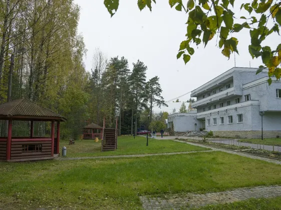 Загородный клуб Озеро Зеркальное в Ленинградской области