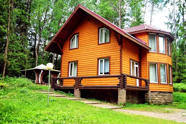 Горнолыжный курорт Красное озеро в Ленинградской области