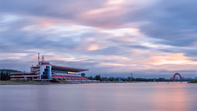 Гостиница "Пирс" на Гребном канале Москва